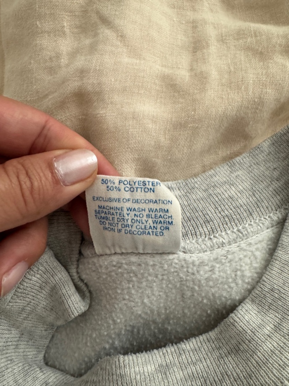 Vintage Disney Mickey Sweatshirt Sleeves Cut - Picture 7 of 7